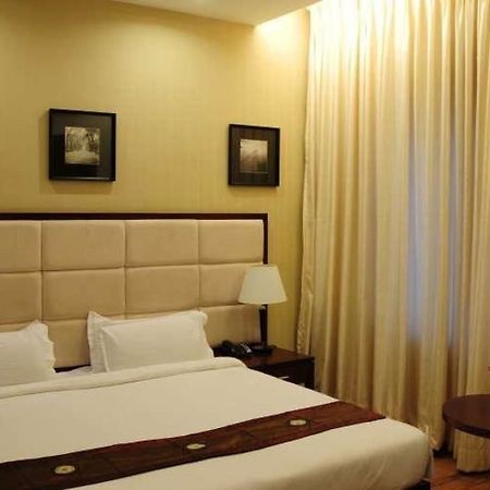Lotus Park Hotel Bangalore Exterior photo