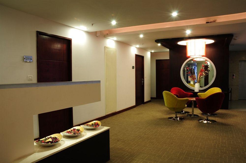 Lotus Park Hotel Bangalore Exterior photo