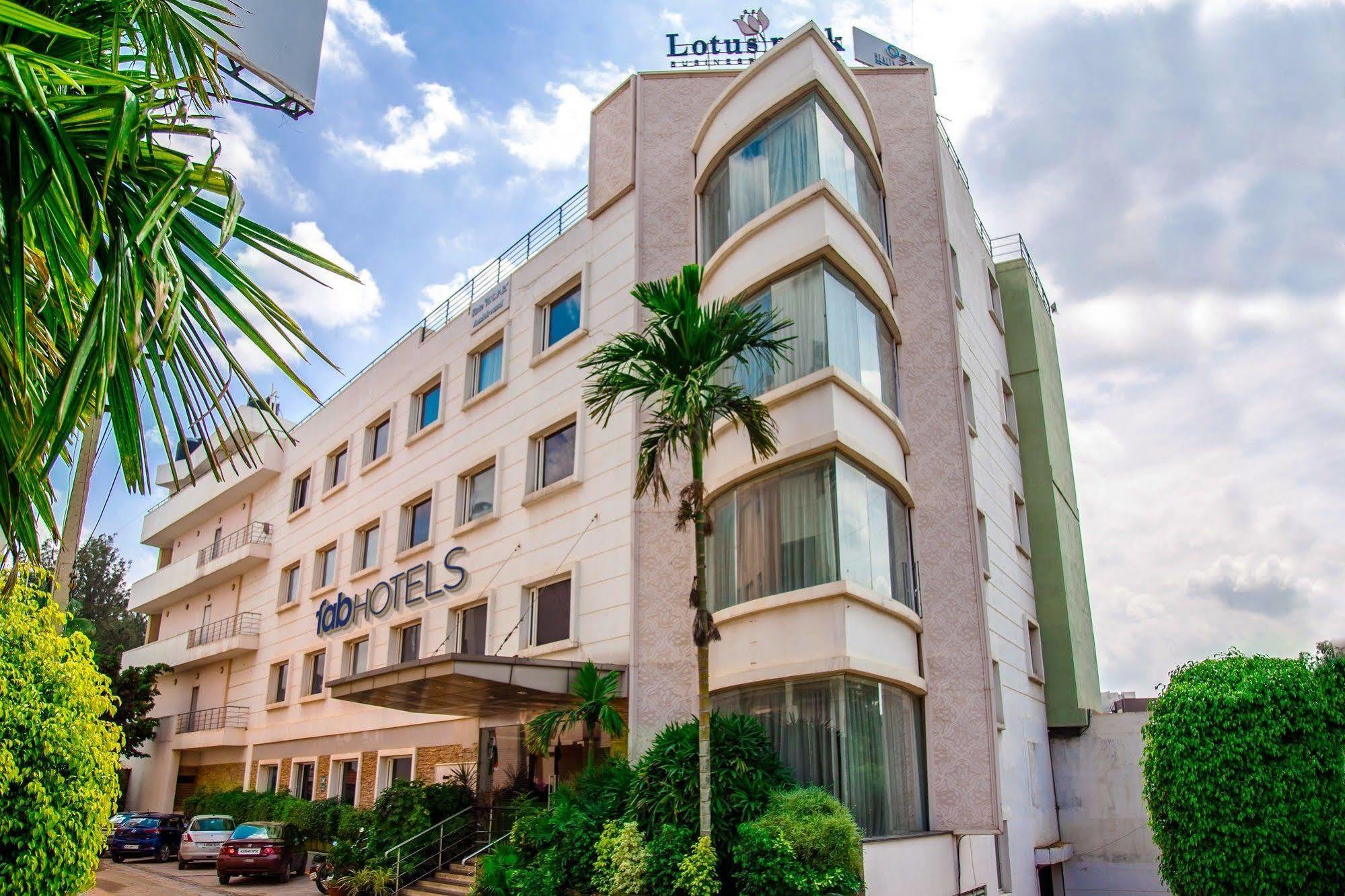 Lotus Park Hotel Bangalore Exterior photo