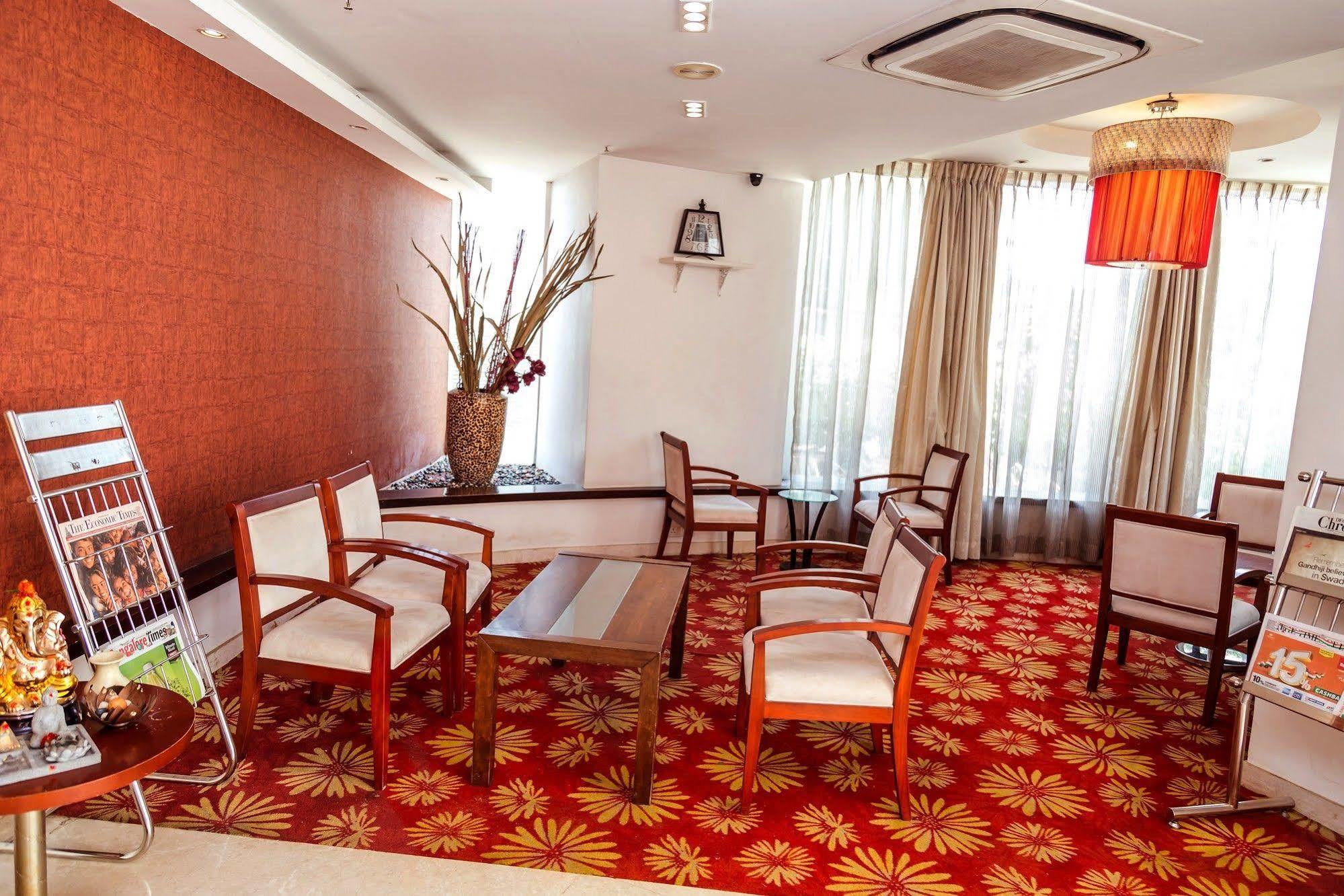 Lotus Park Hotel Bangalore Exterior photo