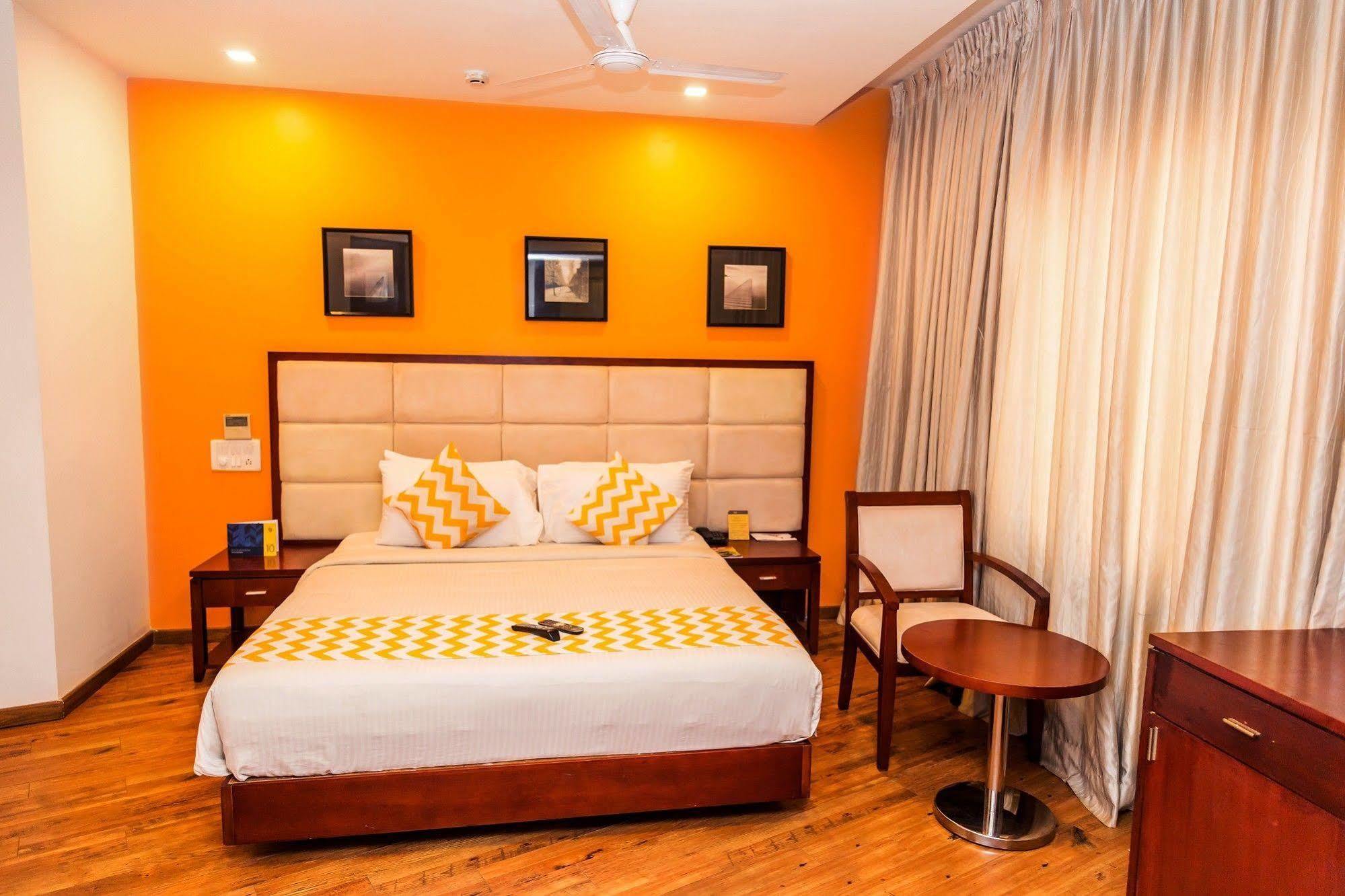 Lotus Park Hotel Bangalore Exterior photo