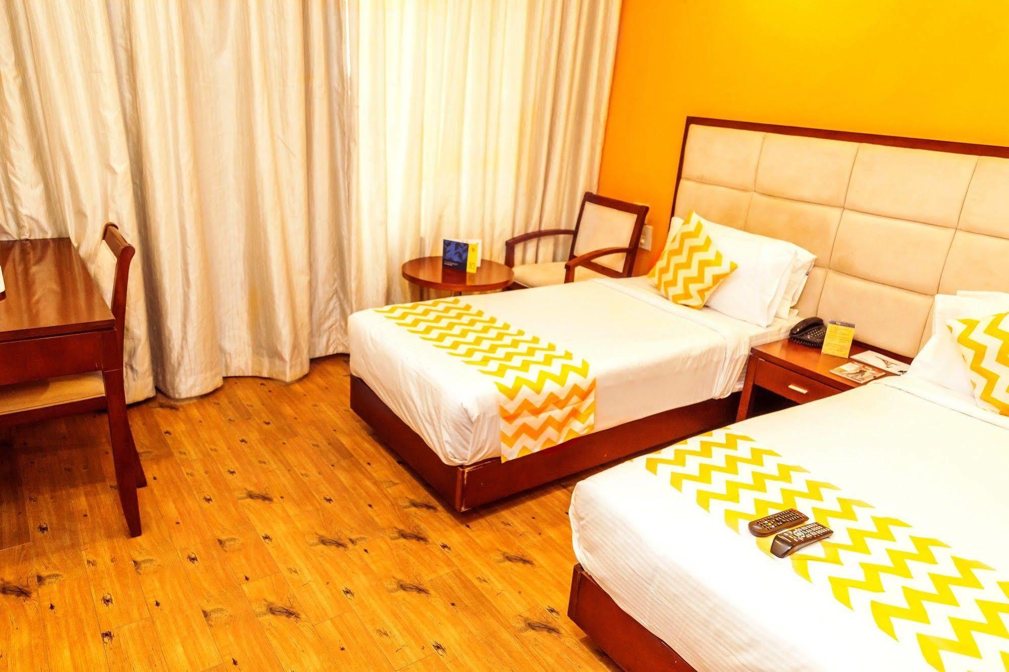 Lotus Park Hotel Bangalore Exterior photo