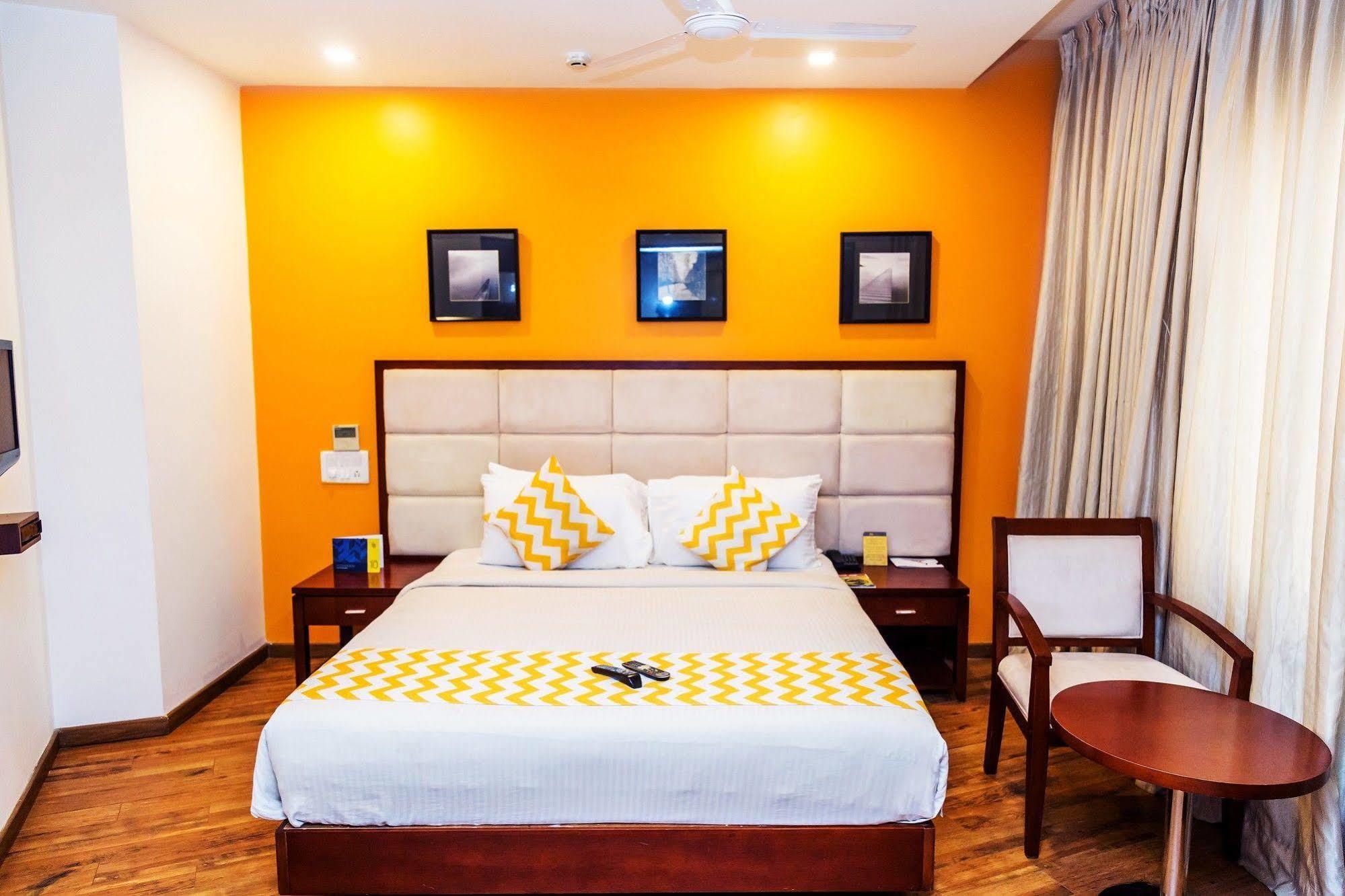 Lotus Park Hotel Bangalore Exterior photo